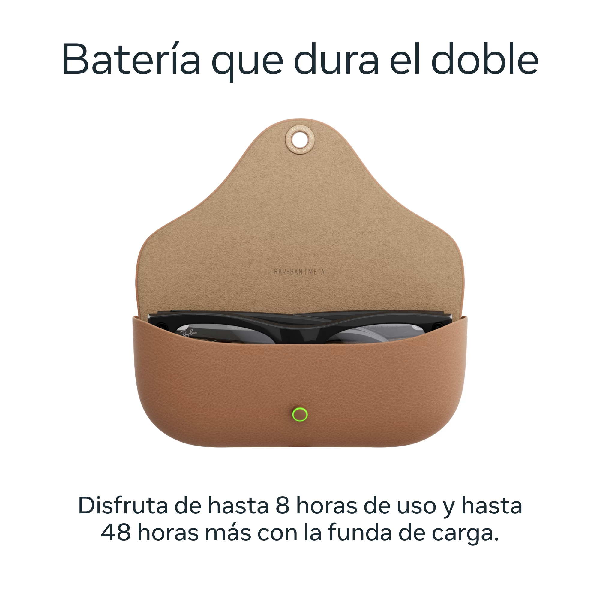 Un estuche marrón abierto con gafas Ray-Ban en su interior. El texto superior dice 'Batería que dura el doble'.