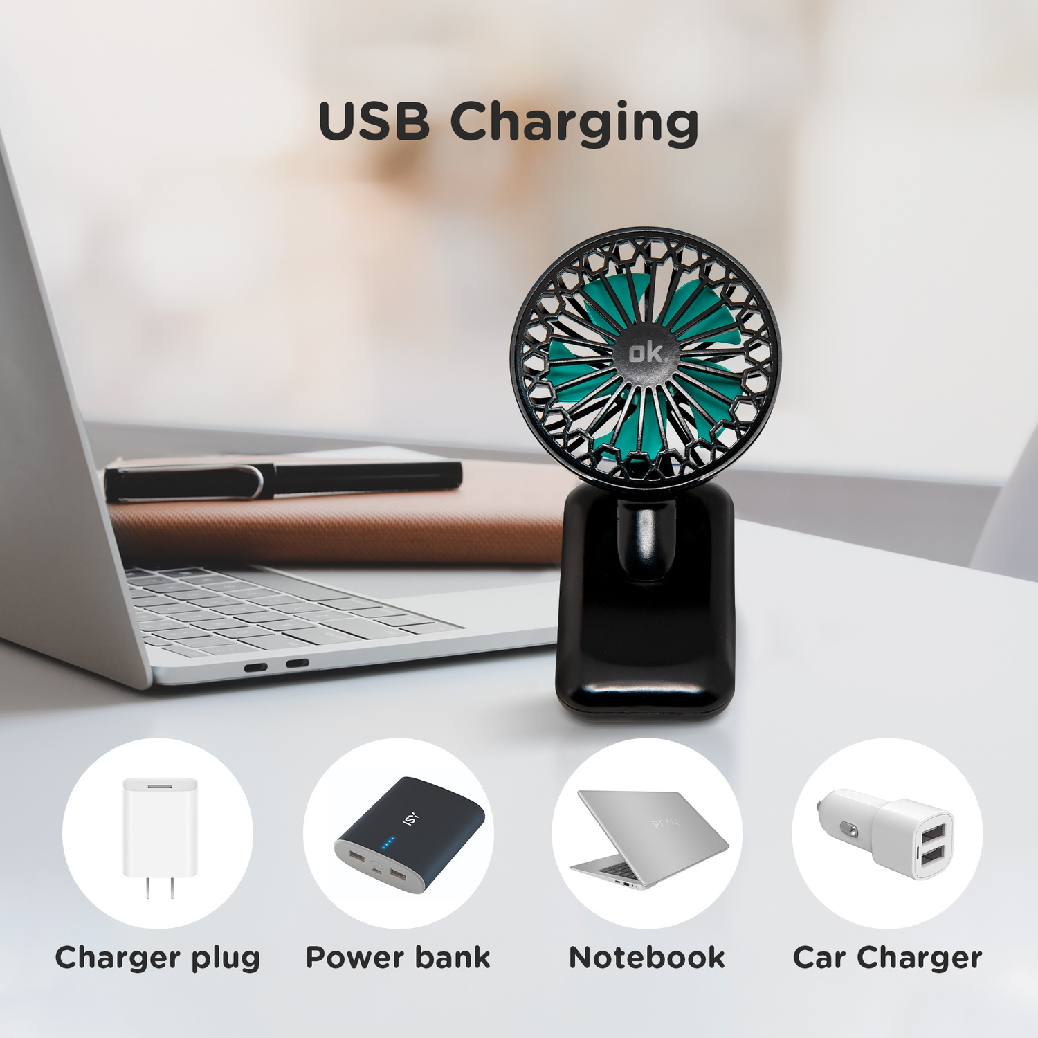 Un ventilatore USB nero con pale turchesi su una scrivania. Sono raffigurati anche caricatore, power bank, notebook e caricabatteria da auto.