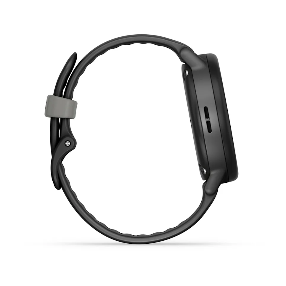 Seitenansicht einer schwarzen Smartwatch mit grauem Bandhalter. Sie hat ein rundes Zifferblatt und ein schwarzes Armband.