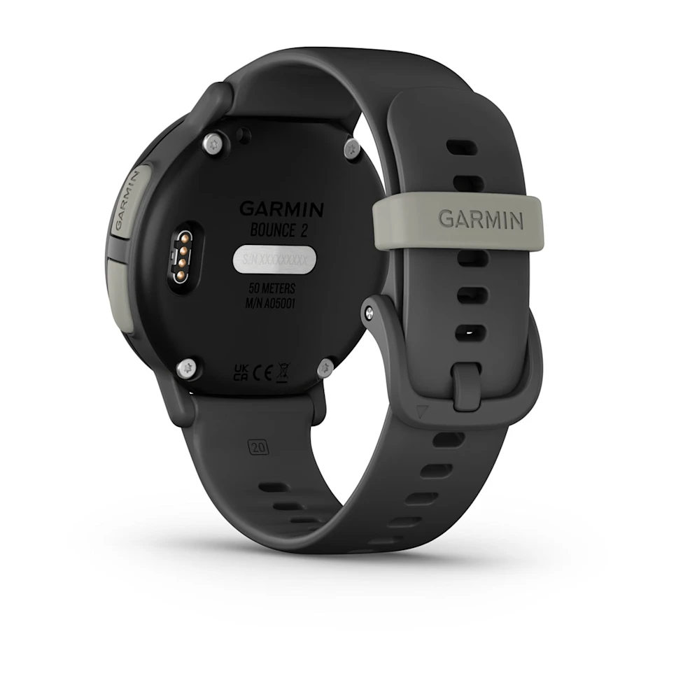Eine schwarze Garmin Bounce 2 Smartwatch mit grauem Armband. Die Rückseite der Uhr ist sichtbar und zeigt Marken- und Modelldetails.