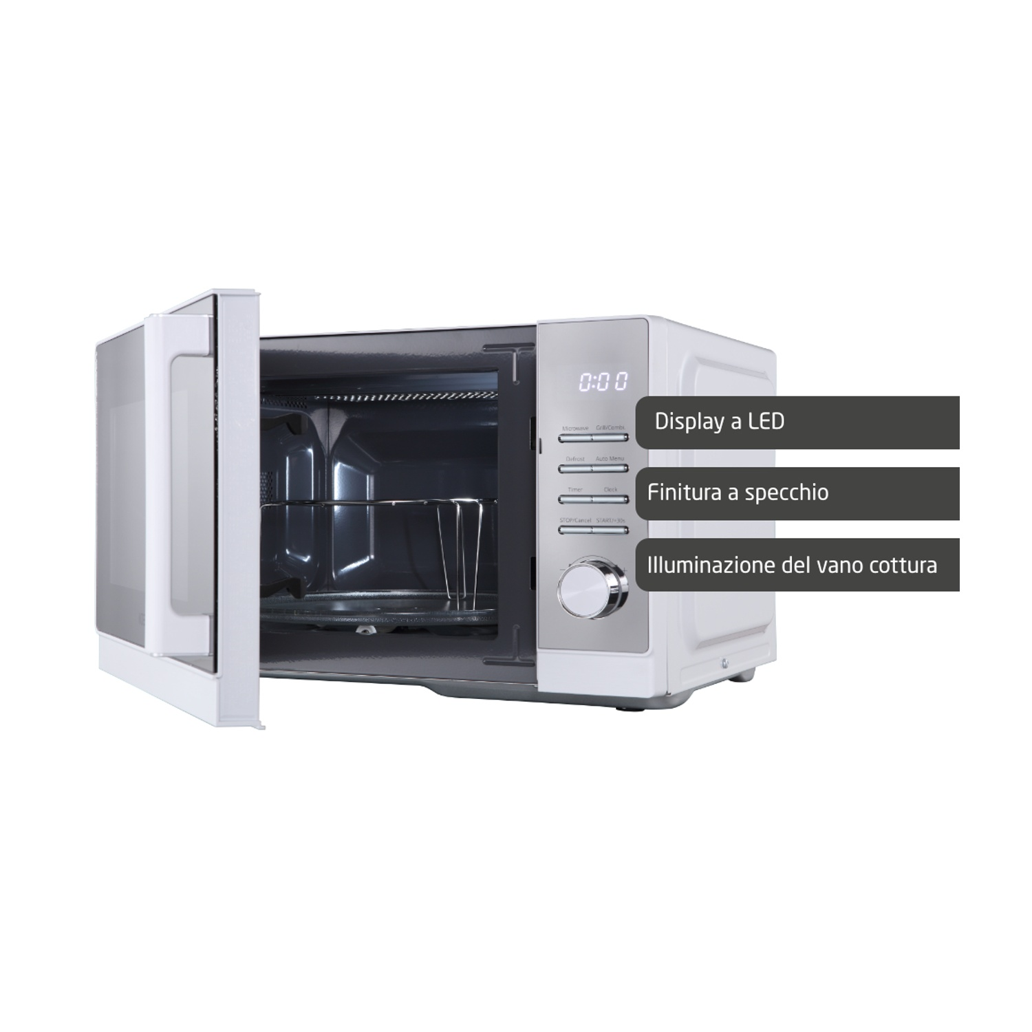 Un forno a microonde bianco, porta aperta. Display a LED, finitura a specchio e illuminazione vano cottura in evidenza. Sfondo bianco.