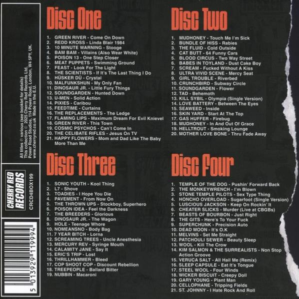 Albumcover mit Text, der Songs von vier Discs auflistet, in Rot und Weiß auf schwarzem Hintergrund.