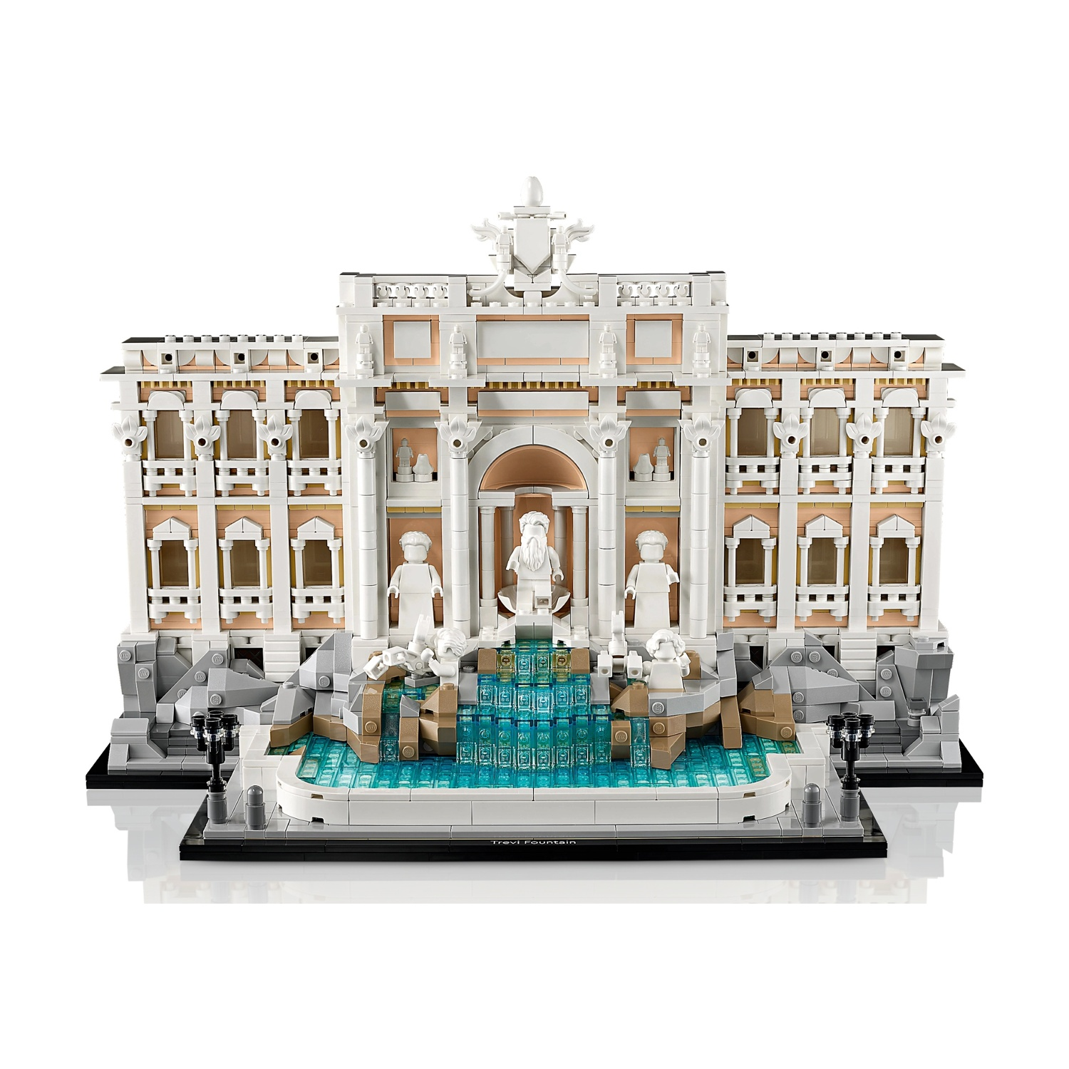 Un modello Lego della Fontana di Trevi. Presenta strutture bianche, una sezione d'acqua blu e statue. La base è nera.