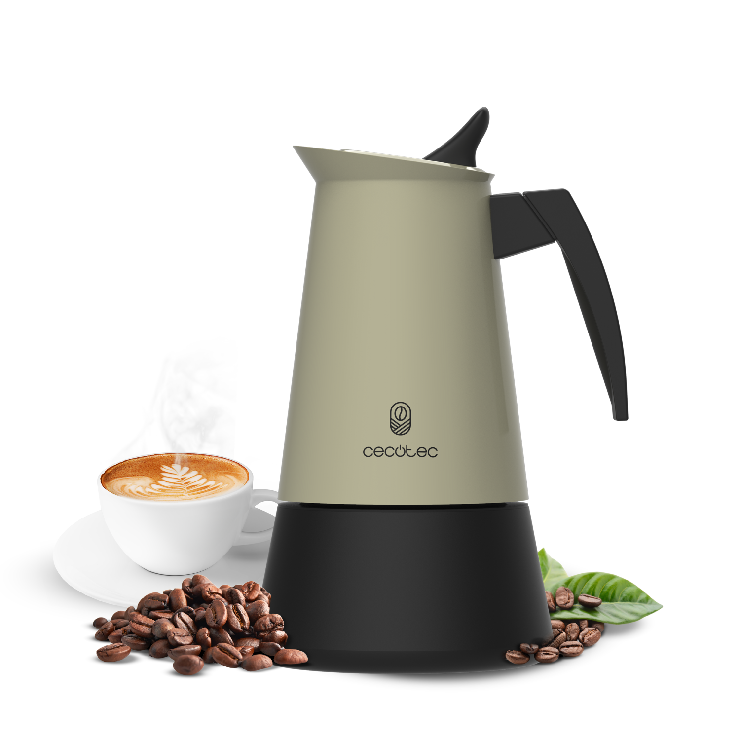 Cafetera con granos de café, una taza de café con leche y hojas verdes sobre un fondo negro. La cafetera es beige y negra.