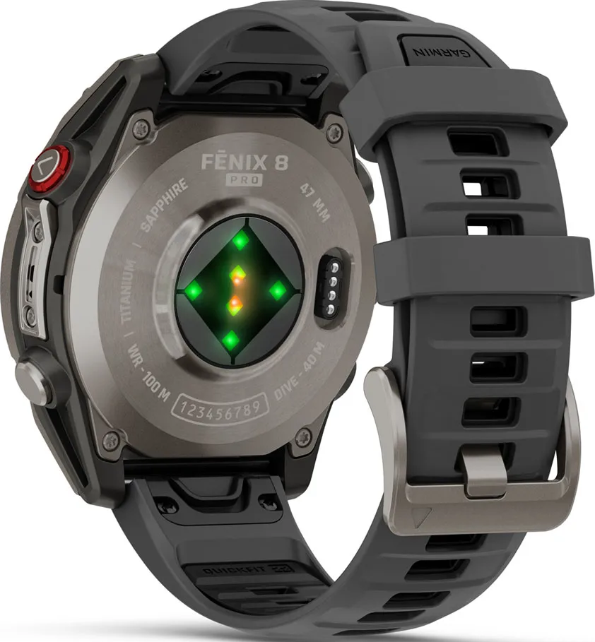 Vue arrière d'une montre Garmin Fenix 8 Pro noire. Elle montre le capteur de fréquence cardiaque, le bracelet et le texte 'FENIX 8 PRO'.