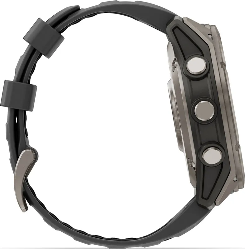 Vista laterale di uno smartwatch. Ha una cassa in metallo grigio, tre pulsanti e un cinturino grigio scuro con fibbia argentata.