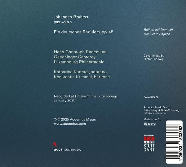Albumcover mit Text über Johannes Brahms' Requiem, mit Namen von Interpreten und Aufnahmedetails.
