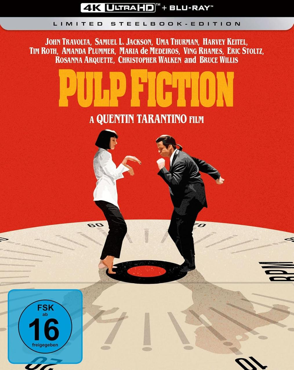 Filmposter von Pulp Fiction. Ein Mann und eine Frau tanzen auf einem Zifferblatt. Der Hintergrund ist rot. Filmtitel und Schauspieler sind aufgelistet.