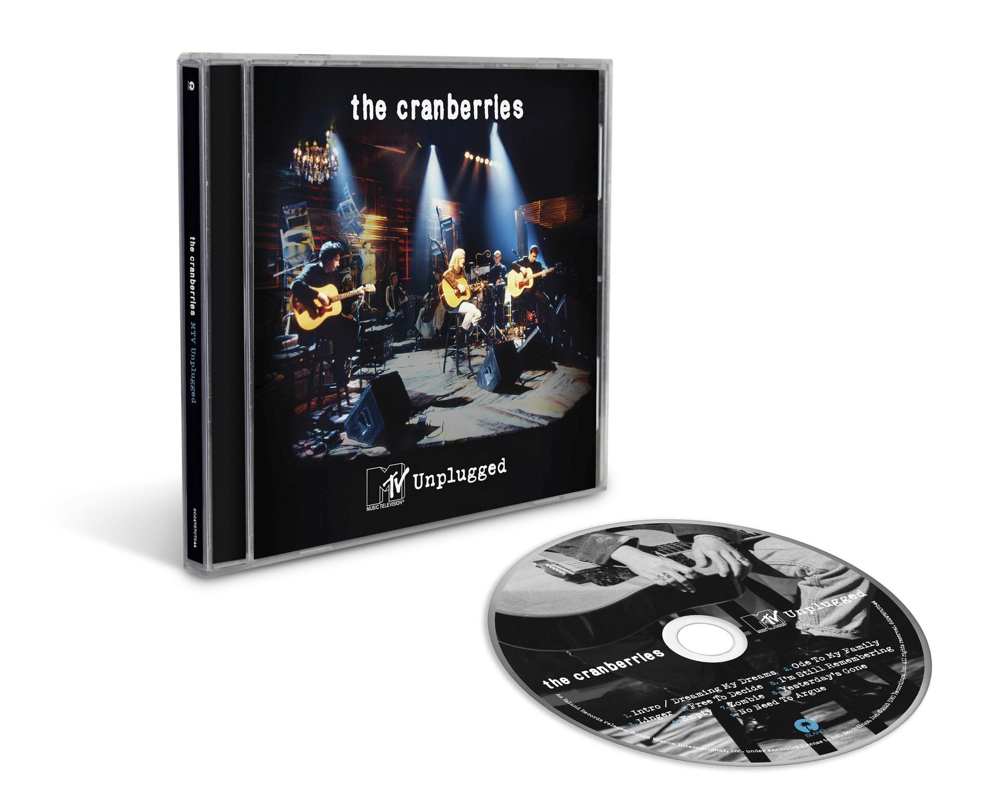 CD-Hülle von 'The Cranberries MTV Unplugged'. Band tritt auf der Bühne auf. CD befindet sich vor der Hülle.