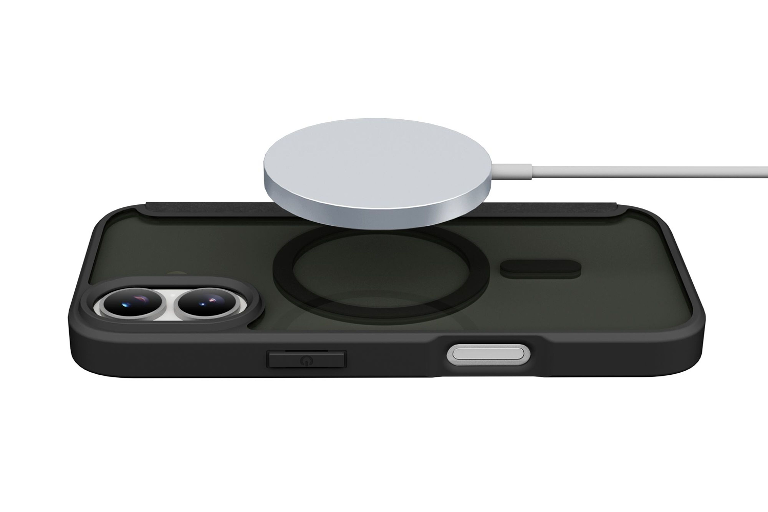 Funda de teléfono negra con un cargador plateado encima. La funda tiene lentes de cámara y botones. Fondo blanco.