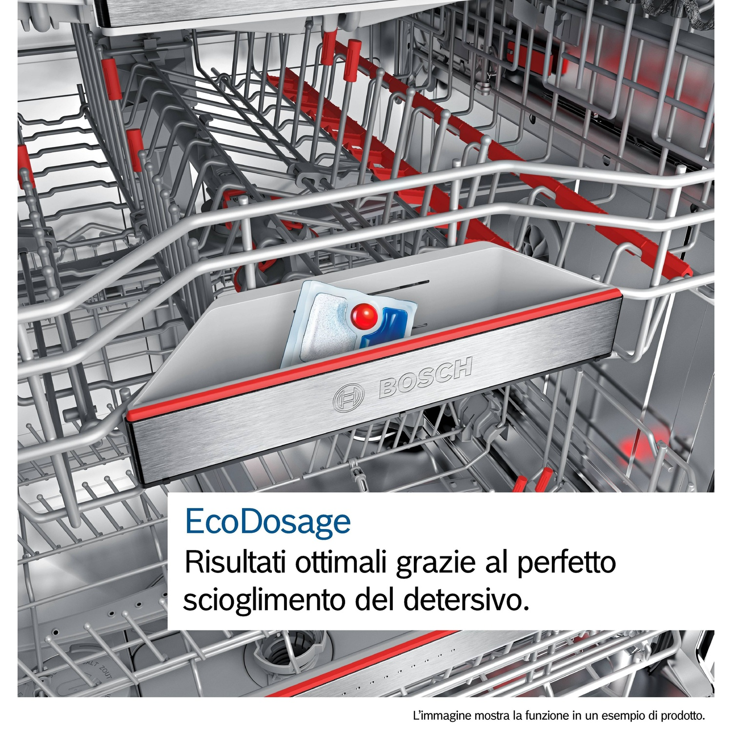 Interno lavastoviglie con una pastiglia di detersivo nel dispenser. Accenti rossi e griglie metalliche visibili. Logo Bosch.