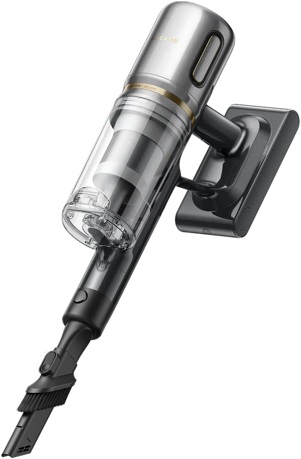 Un aspirateur sans fil argenté et noir. Il possède un bac à poussière transparent et une brosse. Le fond est noir.