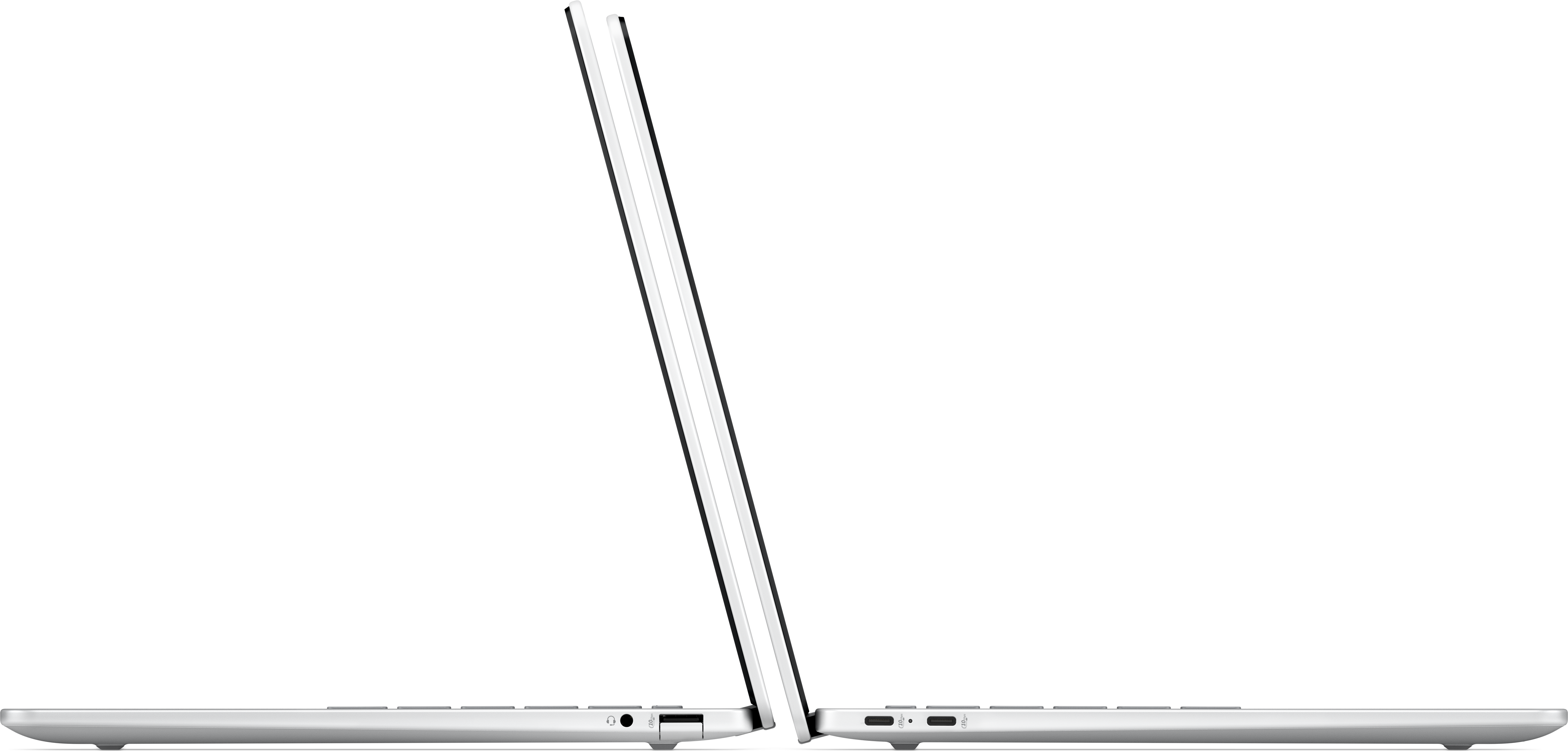 Zwei weiße Laptops stehen nebeneinander vor schwarzem Hintergrund. Einer ist geöffnet, der andere geschlossen. Beide sind abgewinkelt.