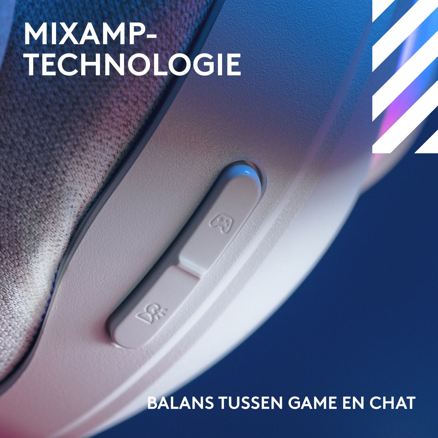 Close-up van een witte headset met knoppen. Tekst zegt 'MIXAMP-TECHNOLOGIE' en 'BALANS TUSSEN GAME EN CHAT', op een blauwe gradiënt achtergrond.