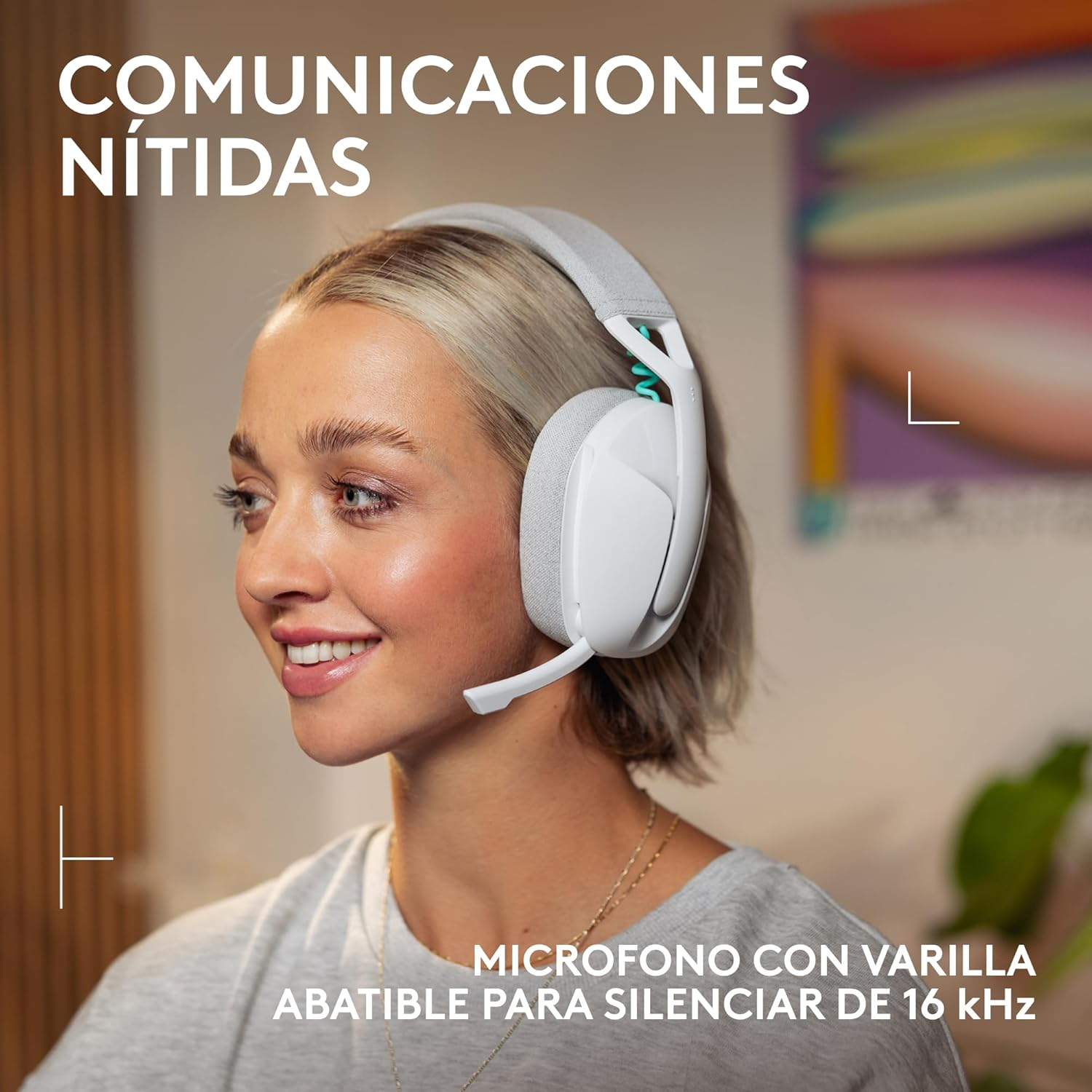 Auriculares con comunicación nítida y micrófono con varilla abatible. 