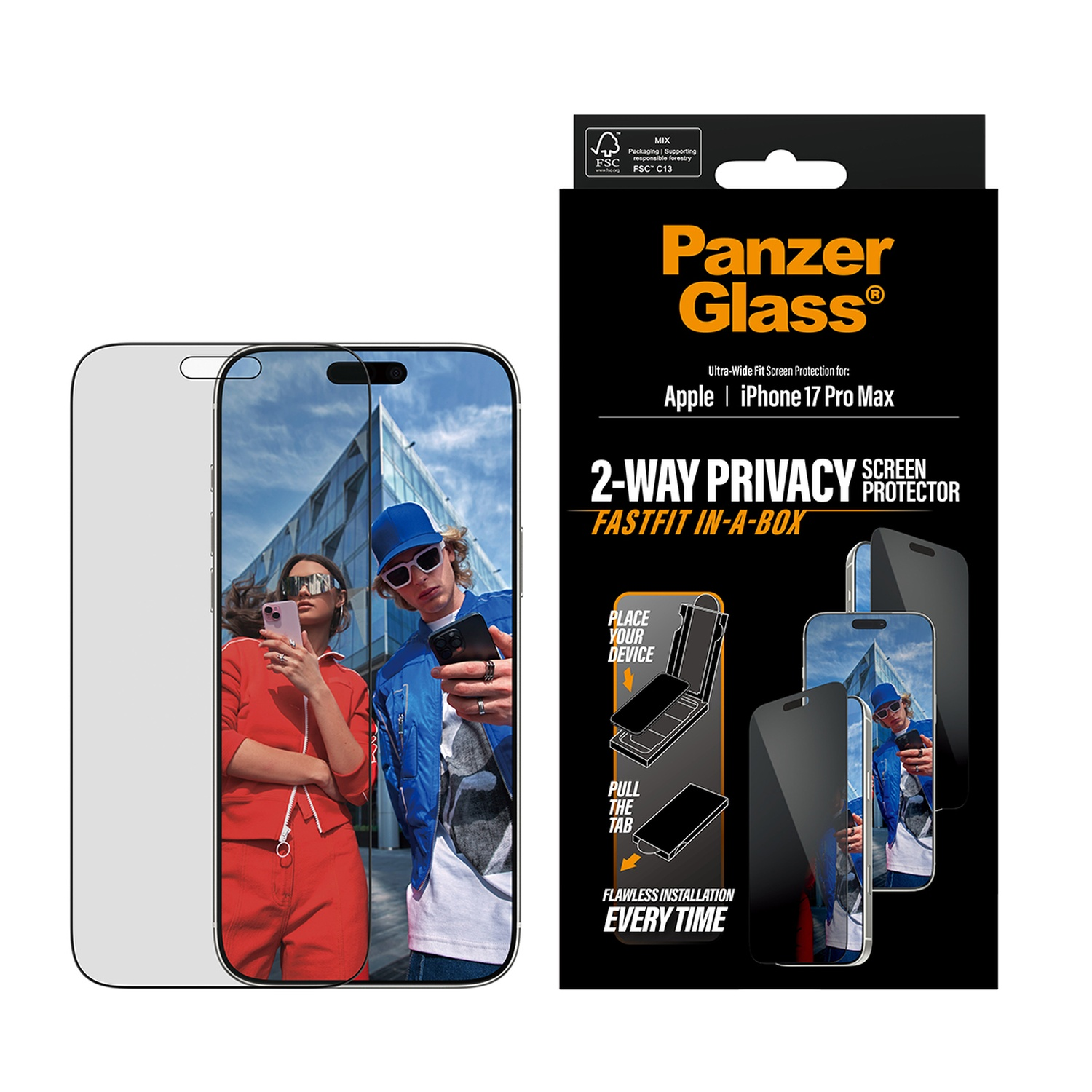 Une boîte PanzerGlass avec un protecteur d'écran pour iPhone à côté d'un téléphone montrant deux personnes. Elle annonce la protection de l'écran de confidentialité.