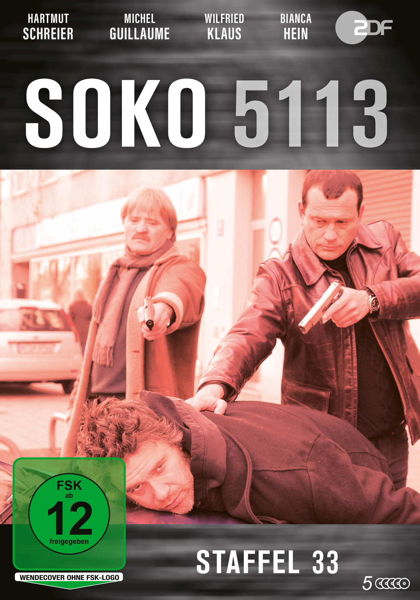 Cover von SOKO 5113. Zwei Männer mit Waffen konfrontieren einen Mann am Boden. Der Titel ist weiß und die Staffelnummer ist 33.
