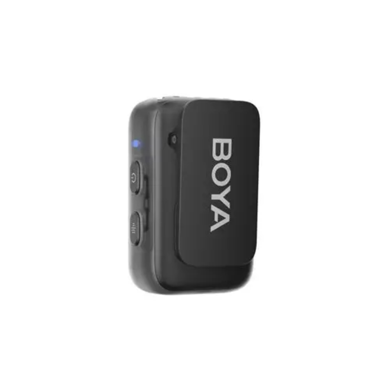Een zwarte BOYA draadloze microfoon met clip. Het heeft knoppen, een blauw lampje en het BOYA-logo is zichtbaar.