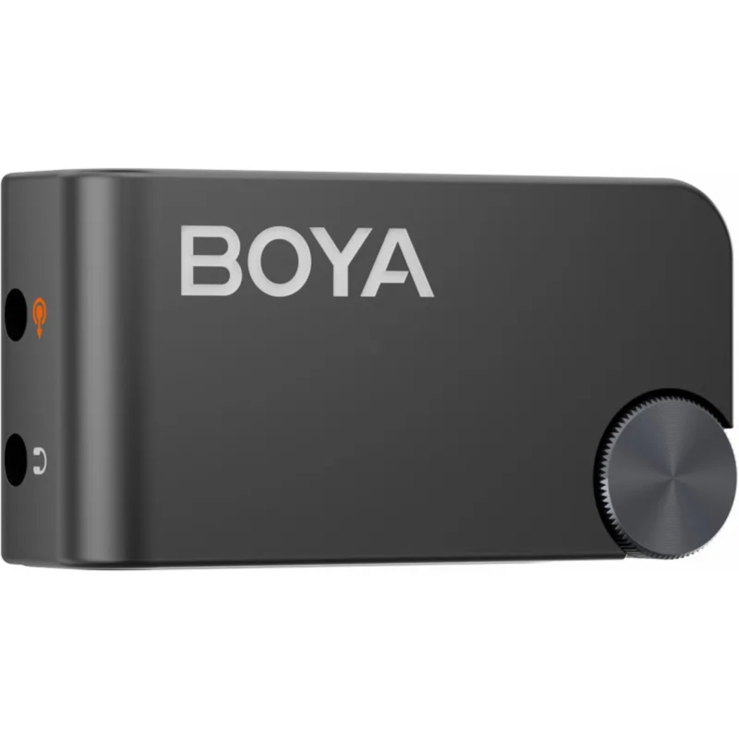 Een zwart audioapparaat met de merknaam BOYA. Het heeft een volumeknop en ingangsaansluitingen. Het apparaat is rechthoekig met afgeronde hoeken.