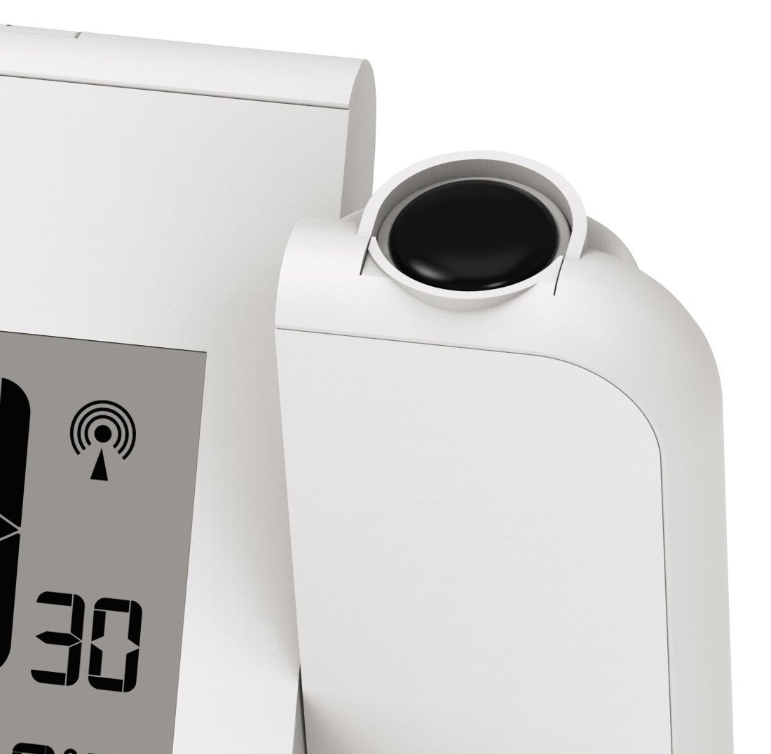 Zbliżenie białego termostatu. Ekran wyświetla '30' i symbol Wi-Fi. Czarny przycisk znajduje się w prawym górnym rogu.