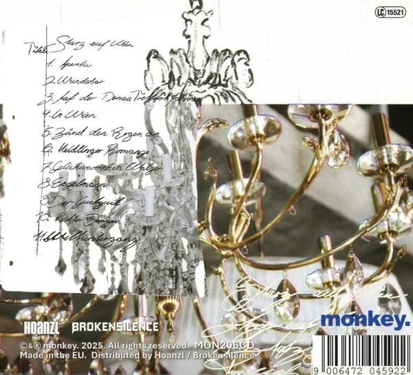 CD-Cover mit Kronleuchtern und handschriftlichem Text, einschließlich Songtiteln und Künstlerinformationen. Das Farbschema ist Gold und Weiß.