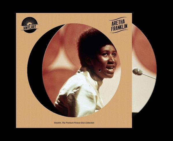 Aretha Franklin auf einem Vinyl-Albumcover. Sie singt in ein Mikrofon und trägt ein helles Outfit. Album ist VinylArt.