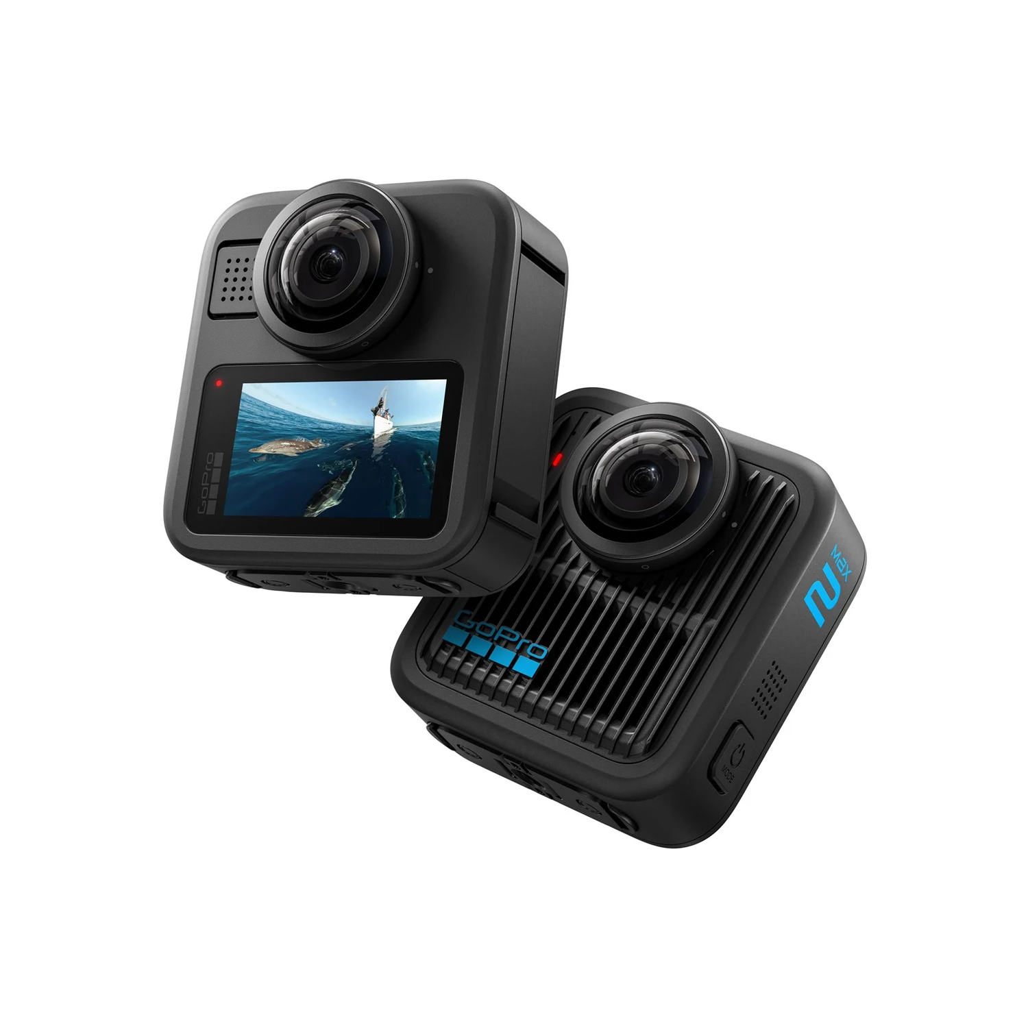 Twee zwarte GoPro MAX-camera's met lenzen, een met een scherm met water en een boot. Blauw logo, geïsoleerd op wit.