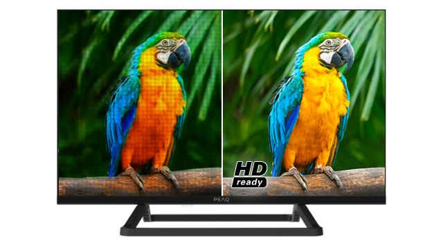 A TV papagáj képet jelenít meg. A bal oldalon pixelek láthatók, a jobb oldal tiszta. A jobb oldalon a "HD ready" felirat található.