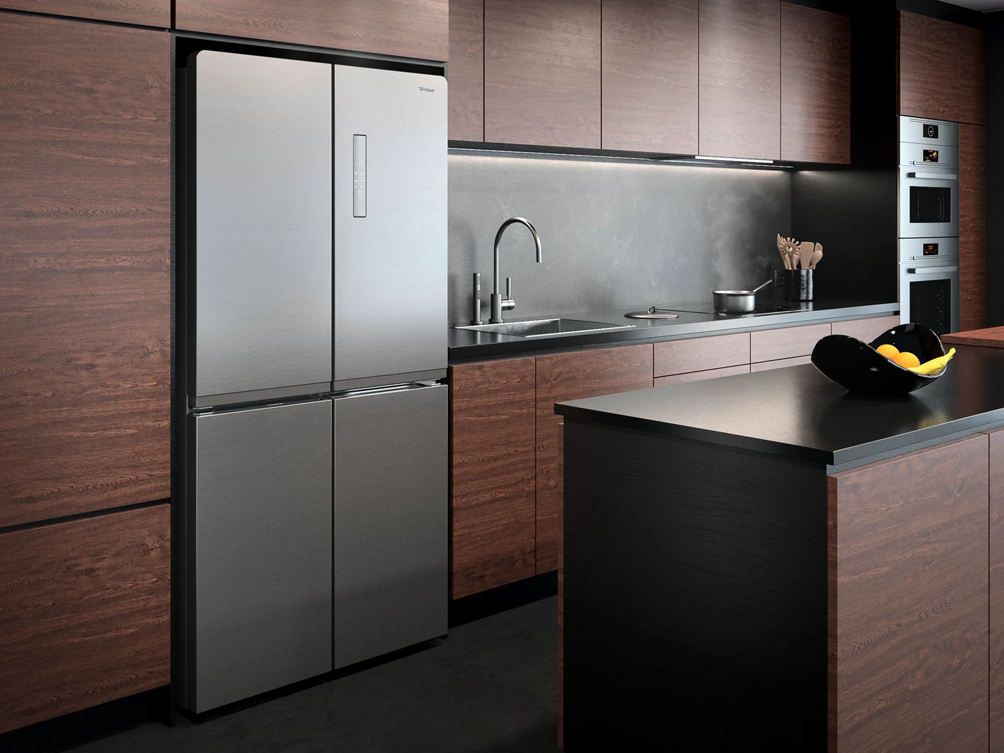 Moderne Küche mit Edelstahlkühlschrank, dunklen Holzschränken, schwarzen Arbeitsplatten und einer Obstschale auf einer Insel.