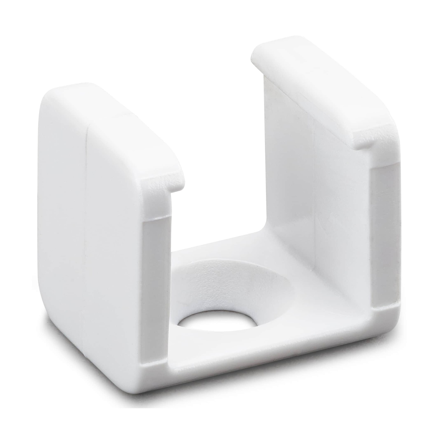 Una clip di plastica bianca a forma di U. Ha una base rettangolare con un foro centrale e due lati verticali con cime arrotondate.