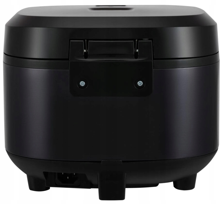 Czarny garnek do ryżu, widok z przodu. Ma uchwyt na pokrywie i gniazdo zasilania na dole. Powierzchnia ma metalowe wykończenie.