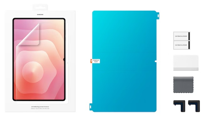 Zestaw ochronny ekranu. Zawiera tablet z częściowo nałożoną ochroną oraz akcesoria, takie jak naklejki i ściereczka.