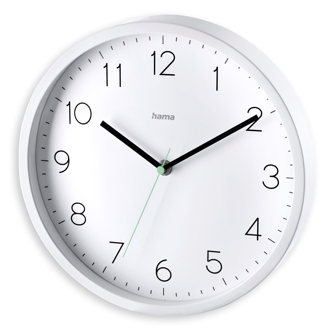 Biały zegar ścienny z czarnymi cyframi i wskazówkami, godzina 10:10. Marka to 'hama'. Wskazówka minutowa jest zielona.