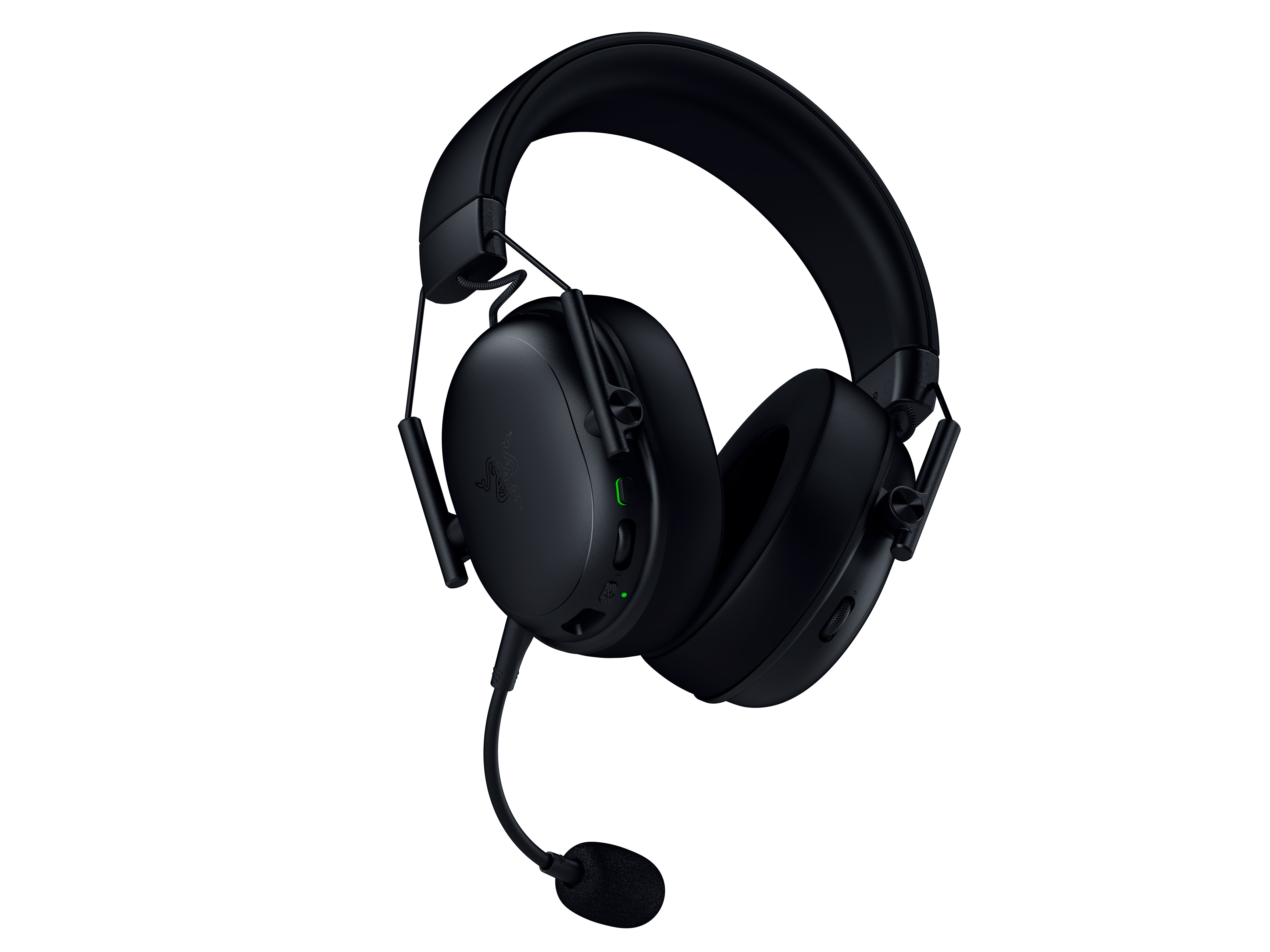 Siyah Razer oyun kulaklığı, beyaz arka planda mikrofonlu.
