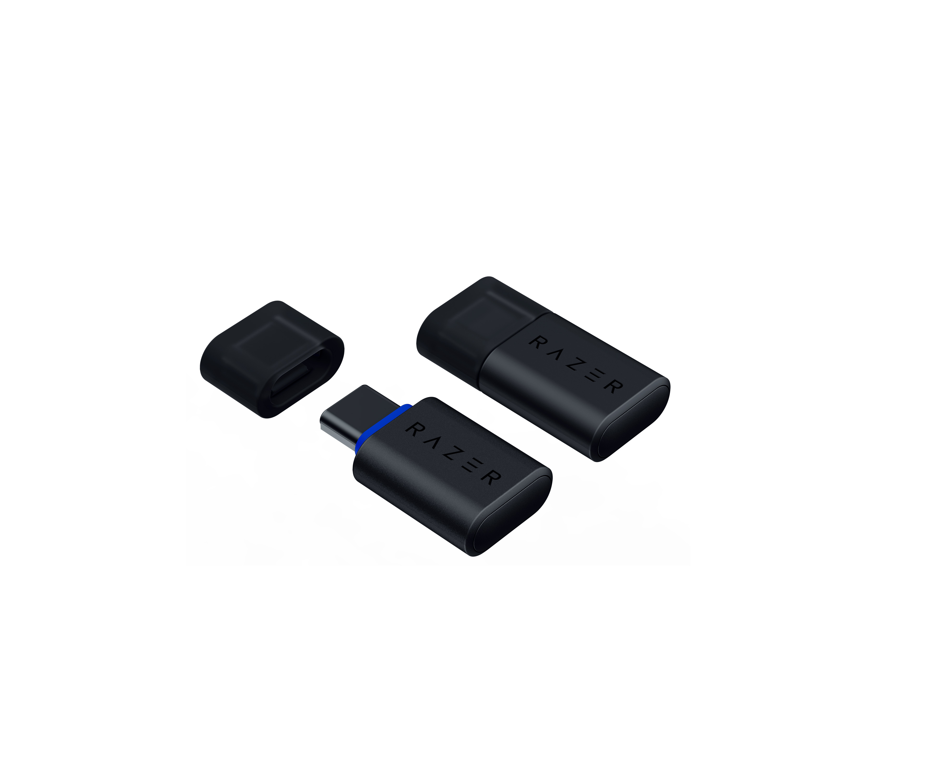 Beyaz zemin üzerinde siyah Razer USB dongle ve kapağı. Logo dongle üzerinde. Bağlantı noktasında mavi bir vurgu var.
