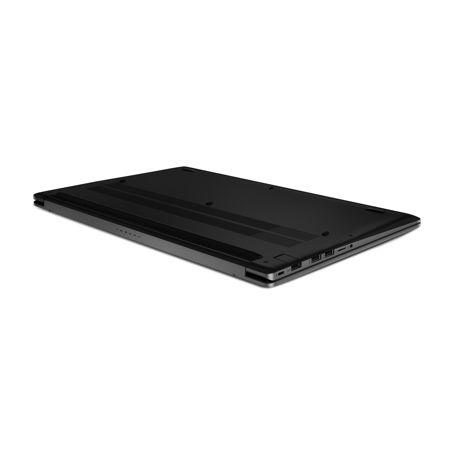 Un laptop nero, leggermente angolato, su sfondo bianco. La parte inferiore del laptop è visibile, mostrando prese d'aria e porte.