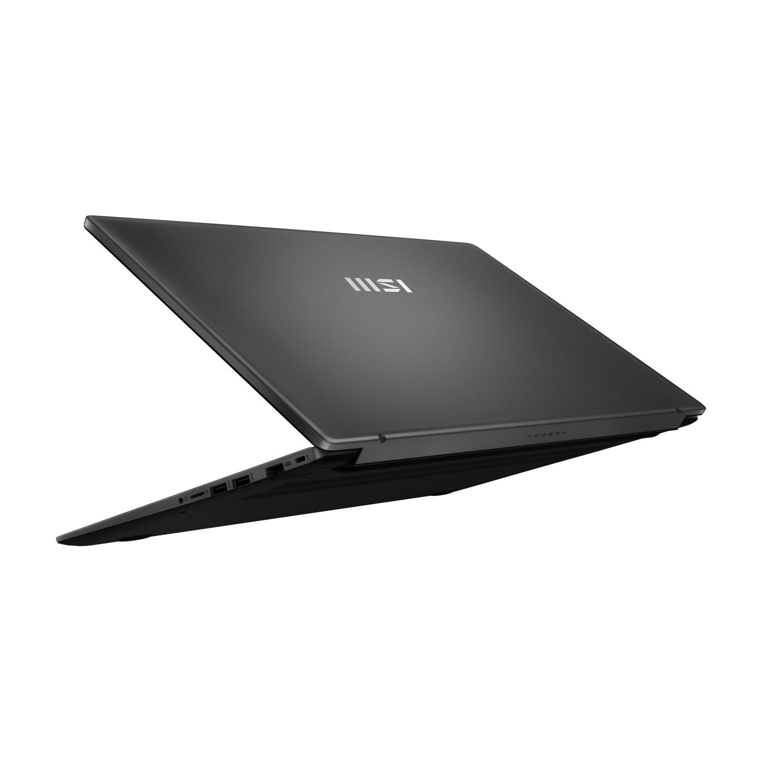 Un laptop nero, leggermente aperto, vista angolata. Il coperchio mostra il logo MSI. La base ha porte sul lato. Lo sfondo è bianco.