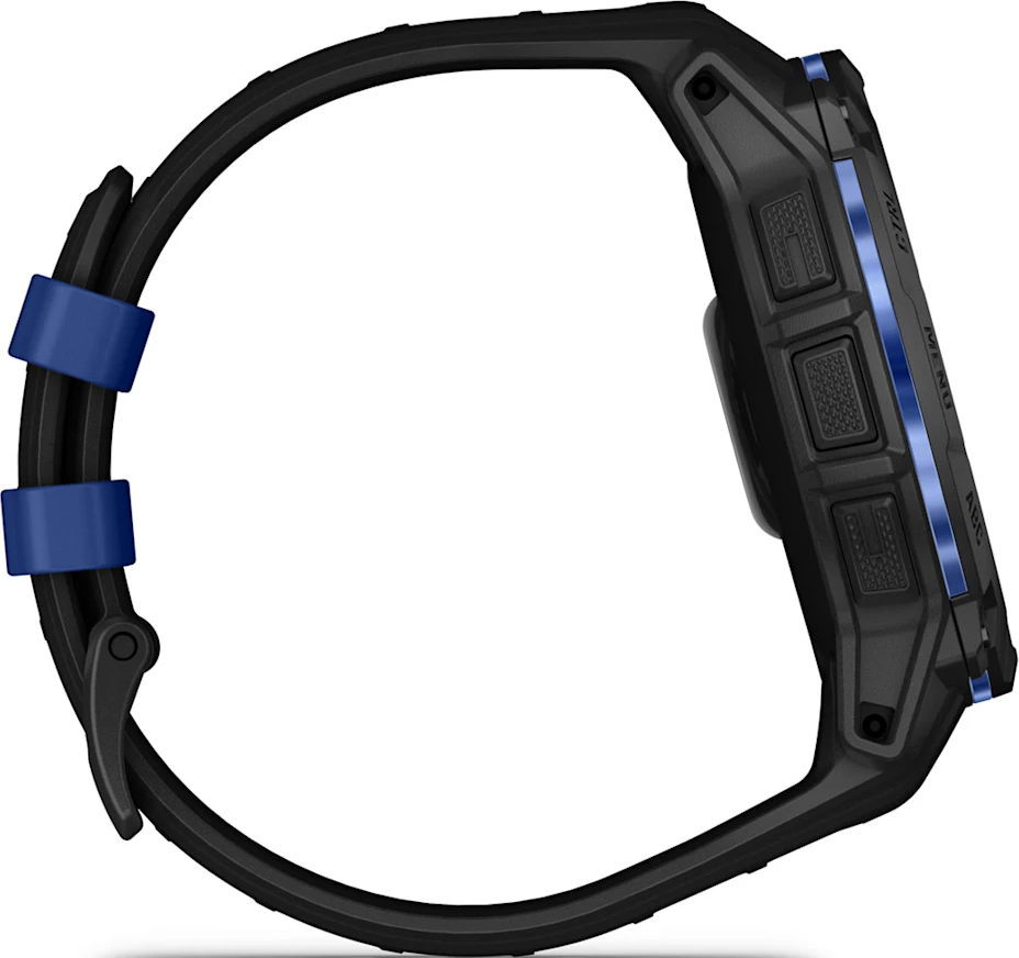 Une montre connectée noire avec des accents bleus. Le bracelet est noir avec des boucles bleues. Le cadran a des boutons et un liseré bleu.