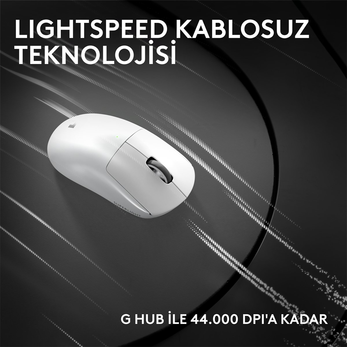 "LIGHTSPEED KABLOSUZ TEKNOLOJISI" ve "G HUB ILE 44.000 DPI'A KADAR" metinleri ile karanlık yüzeyde beyaz kablosuz fare.