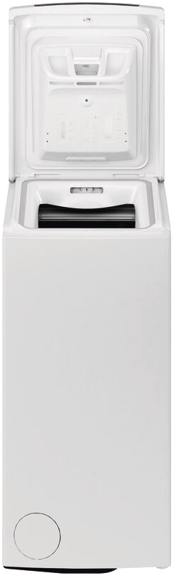 Une machine à laver blanche à chargement par le haut avec le couvercle ouvert, révélant l'intérieur. L'avant a un élément de design rond.
