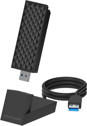 Un set adattatore USB Nighthawk nero. Include un dongle USB, un supporto e un cavo USB, tutti neri. Le porte USB hanno dettagli blu.