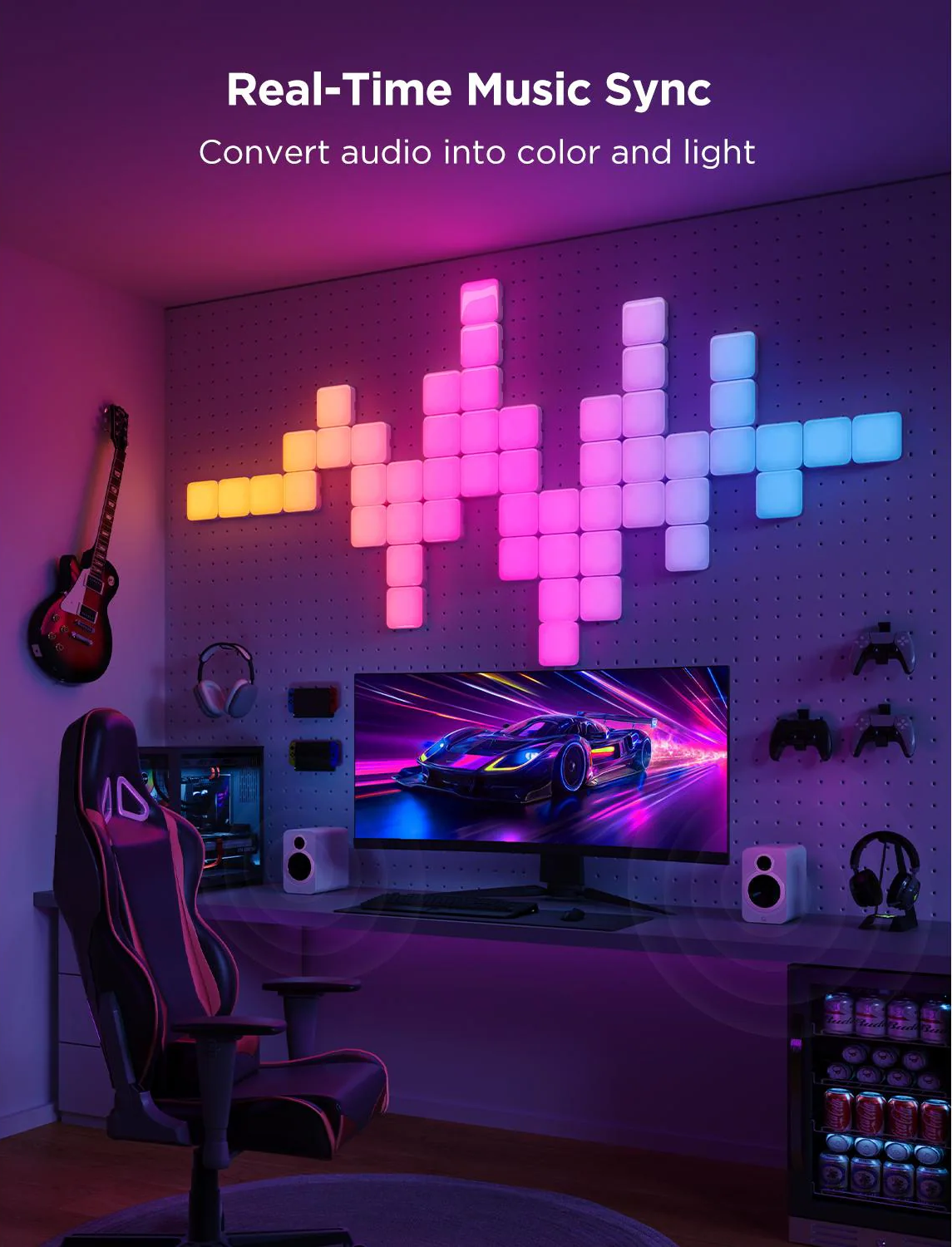 Un'impostazione di gioco con un'auto da corsa sullo schermo, luci a parete colorate, una sedia da gioco e cuffie.