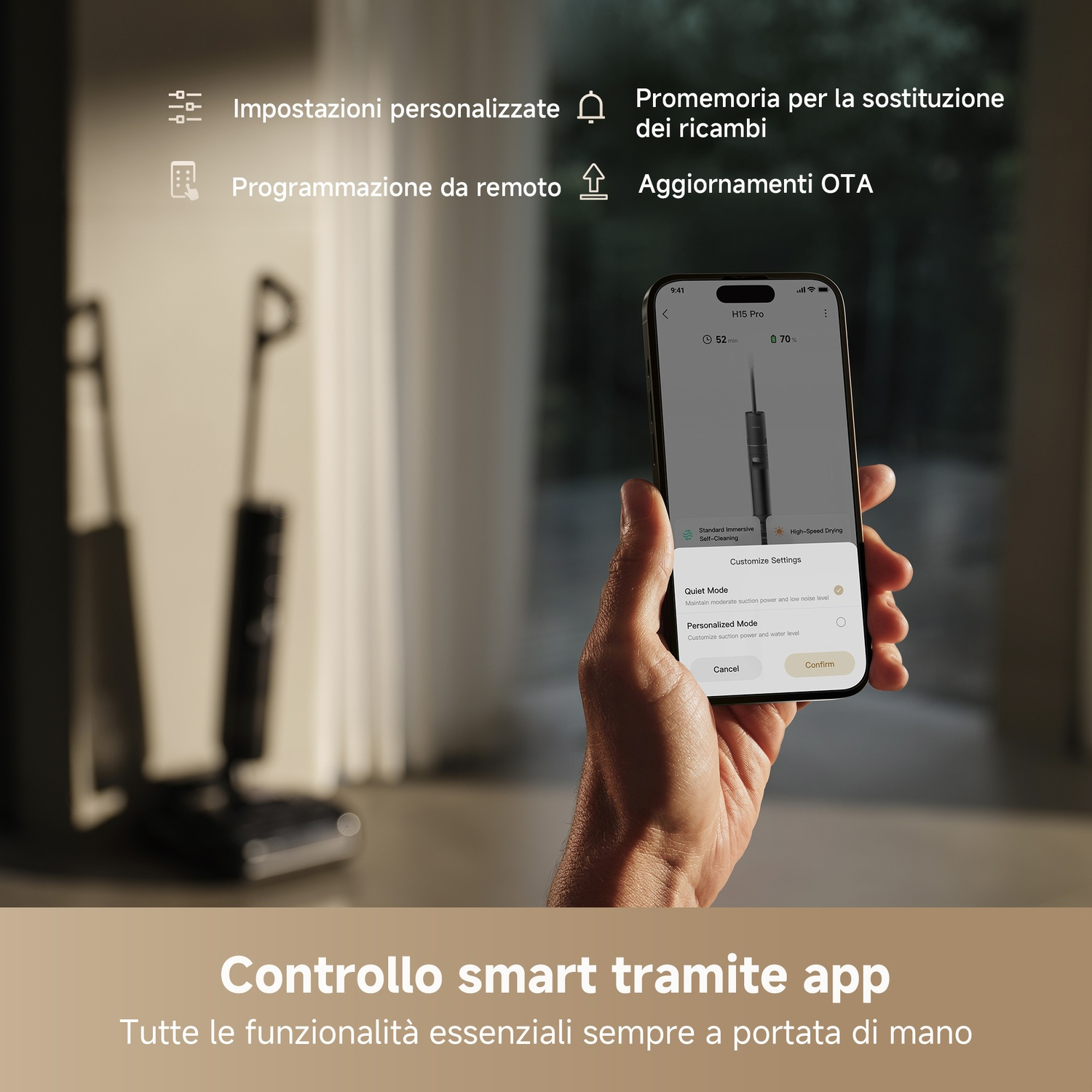 Una mano che tiene un telefono che mostra le impostazioni di un dispositivo di pulizia. Lo schermo evidenzia opzioni come 'Modalità silenziosa'.