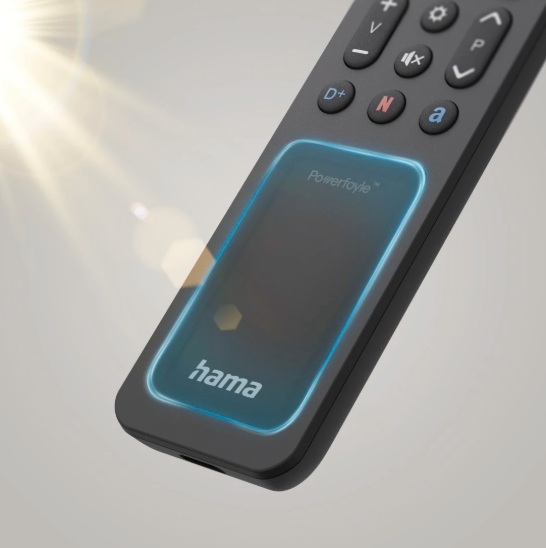 Ciemnoszary pilot z przyciskami i touchpadem. Widoczna marka 'hama'. Niebieskie światło otacza touchpad.