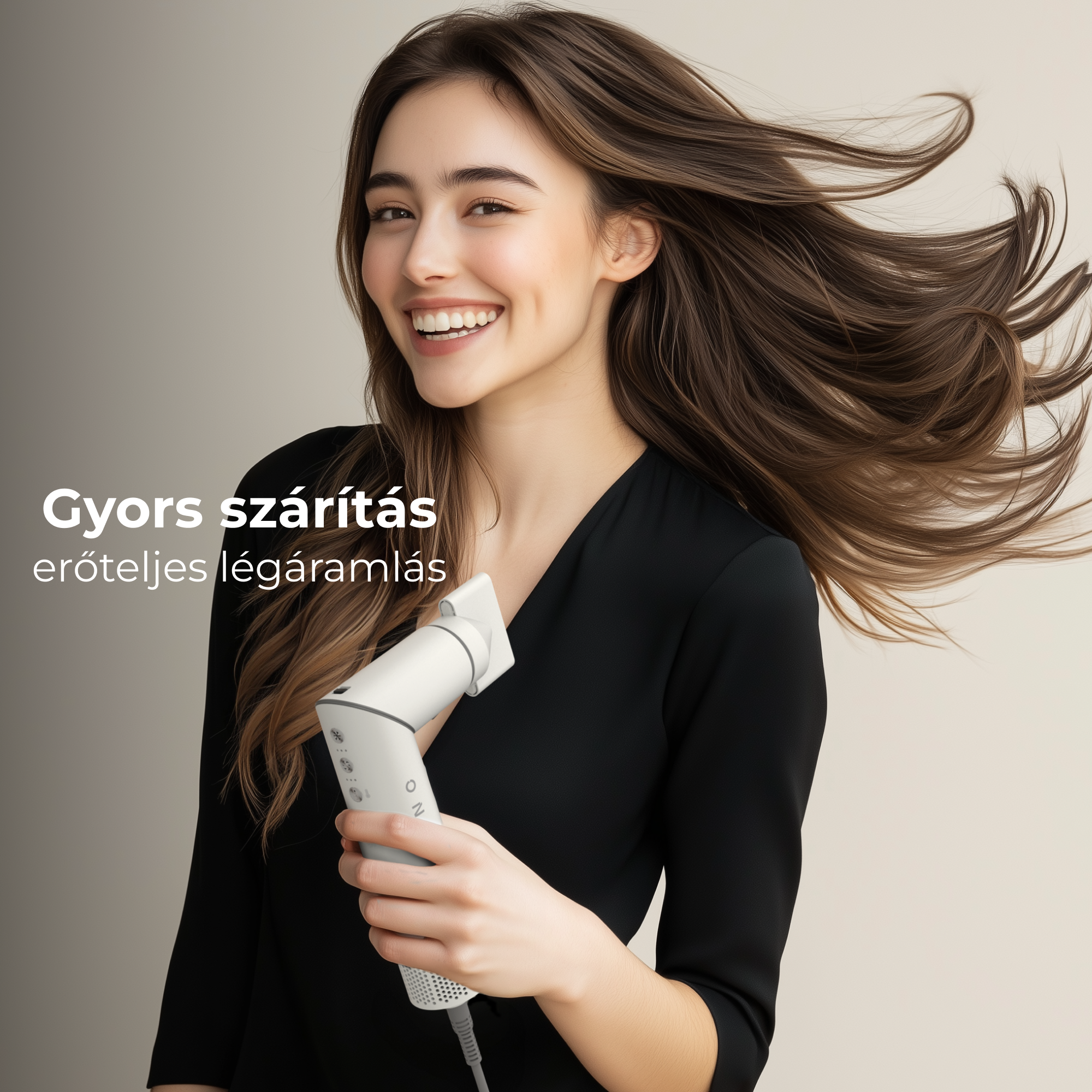 Mosolygó nő, hajszárítót tart. A haj lobog. Bal oldali szöveg: Gyors szárítás, erős légáramlás.