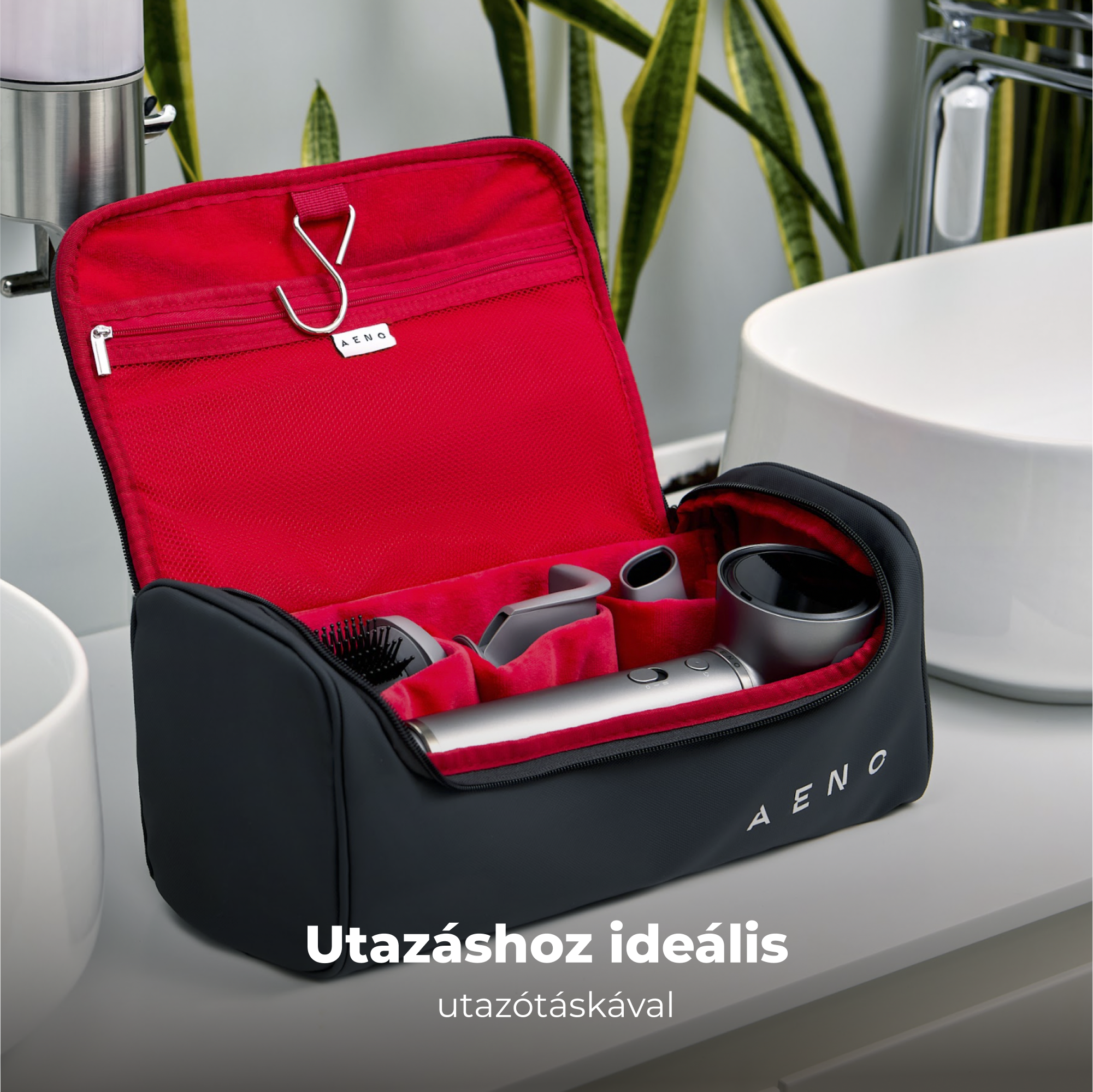 Fekete utazótáska piros belsővel, hajformázó eszközökkel. A szöveg szerint 'Ideális utazáshoz'.