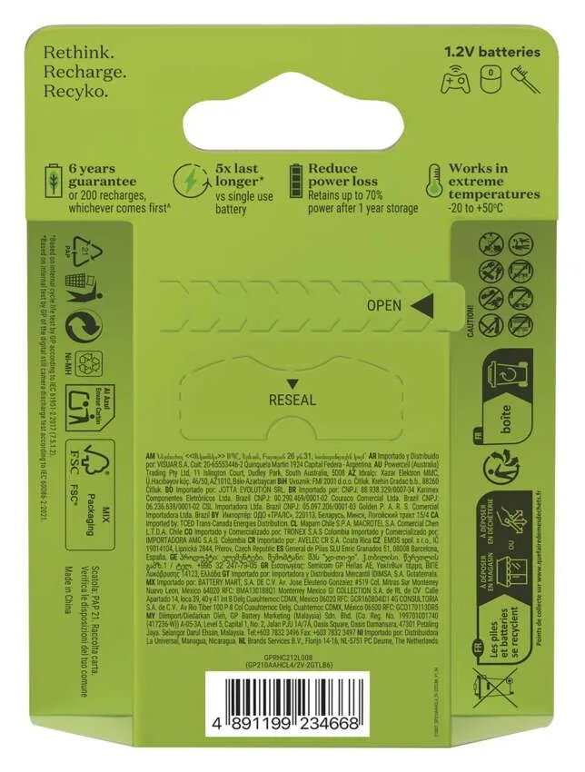 Zielone opakowanie baterii z tekstem o ładowaniu, z ikonami i kodem kreskowym.