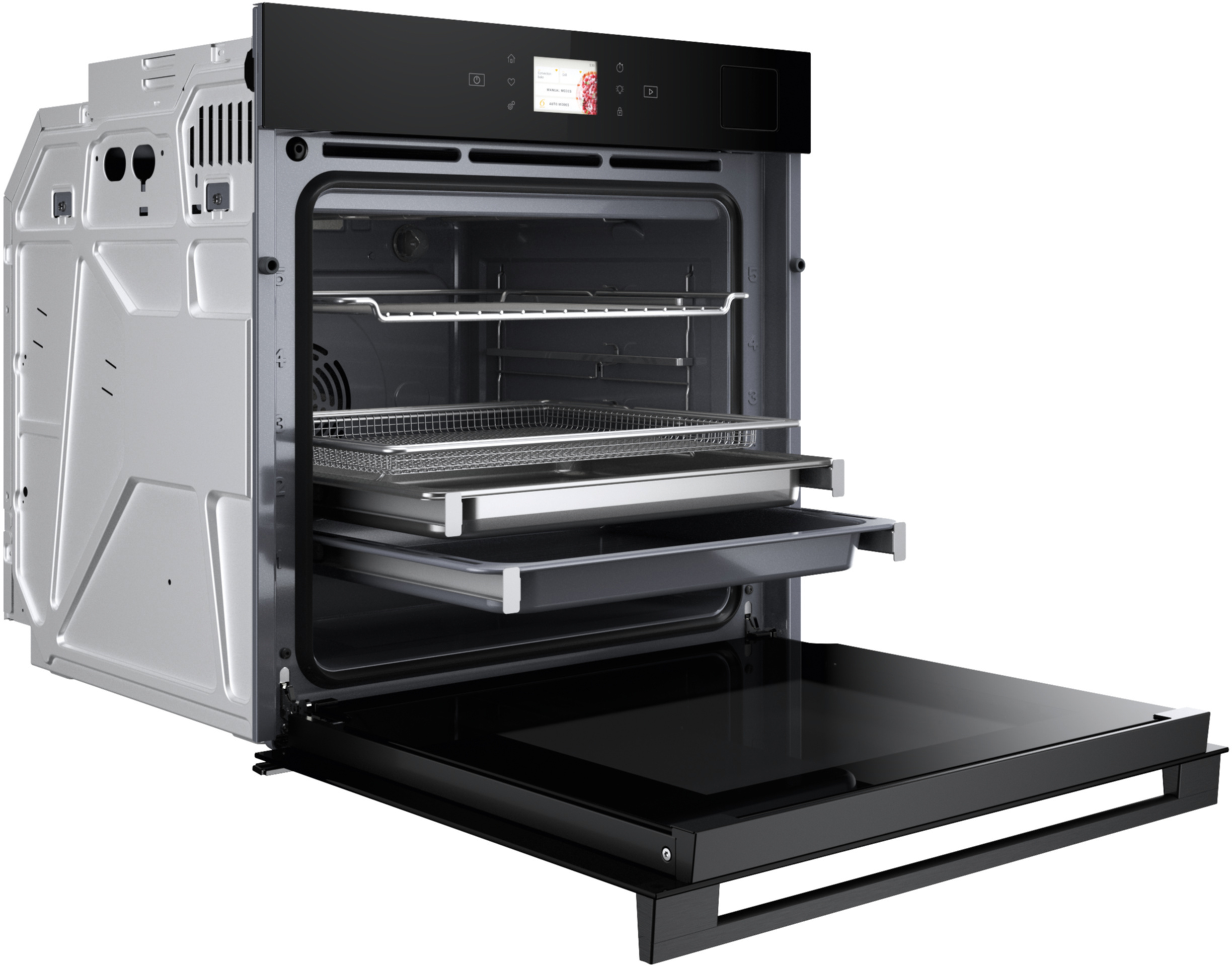 Otwarty piekarnik z trzema tacami. Drzwi są otwarte. Piekarnik jest czarny i srebrny.