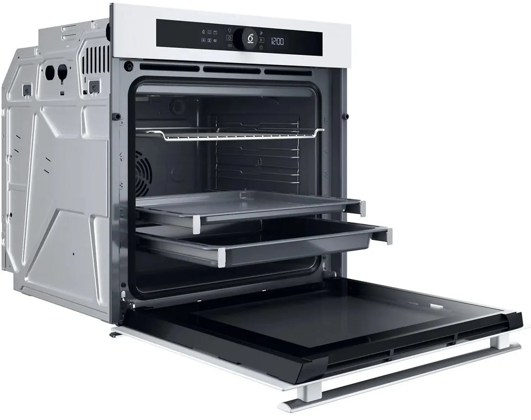 Otwarty piekarnik do zabudowy z tacami. Drzwi są opuszczone. Wnętrze ma ruszty i tace. Wyświetlacz cyfrowy pokazuje czas i ustawienia.