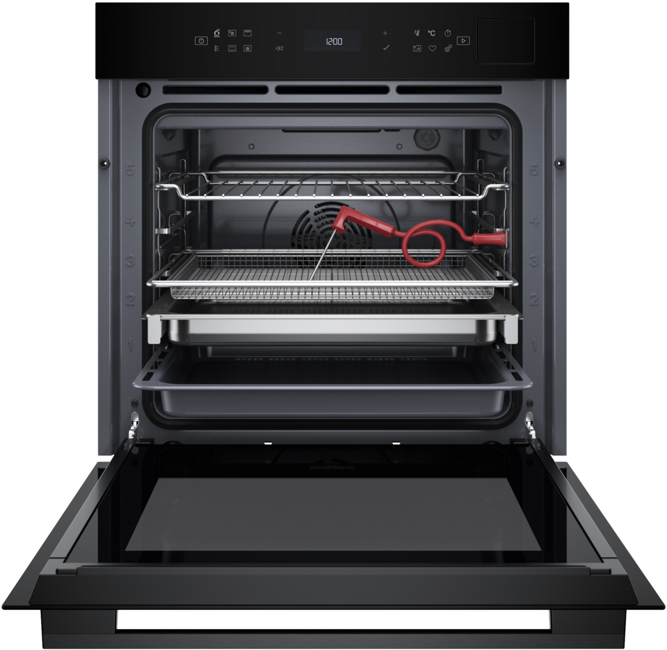 Otwarty czarny piekarnik z wewnętrznymi rusztami i czerwonym termometrem do mięsa. Drzwi są otwarte. Na wyświetlaczu widnieje godzina 12:00.